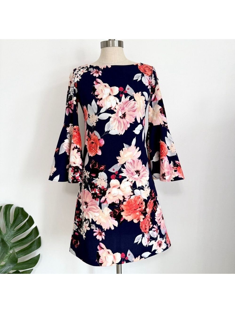 Eliza J Navy Blue Floral Bell Sleeve Mini Dress Size 2 Fit & Flare Party